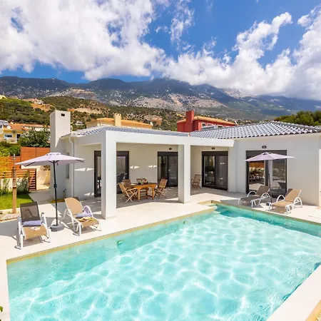 Petra Vila Trapezaki (Kefalonia)